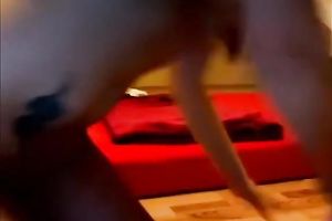 Webcam hussy shows her twat after engulfing a large sextoy