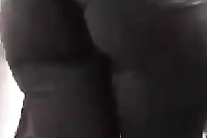 This plump bottomed Latina honey walking down the street is driving me nuts