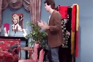 Mature playgirl looking like Marilyn Monroe acquires her sweet twat eaten