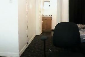 This ebon cam-whore flashes her large saggy breasts