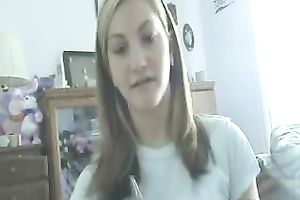 Alluring dilettante slutty wife flashes her worthy titties for the web camera