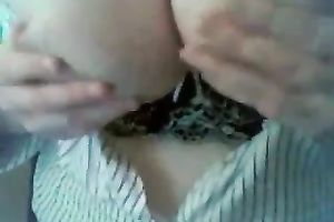 I am a love melons guy and this camgirl has a flawless rack