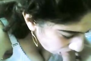 Amateur Iranian wench gives a oral-service in POV movie