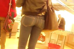 Compilation of hidden webcam movie scenes with hotties in tight jeans
