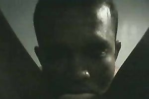 Naughty bitch from Sri Lanka knows how to give blowjob sex