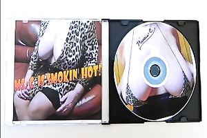 Solo movie scene with my juggy wifey shaking her large mounds