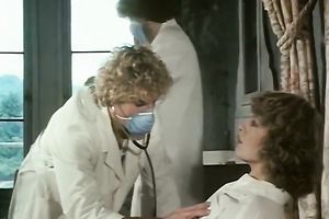 Sexy and well shaped dark brown comes to doctor's office and receives drilled