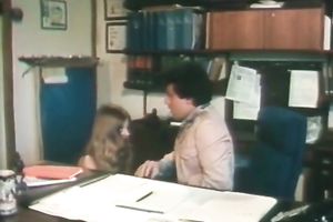 Hot dark brown floozy receives nailed in missionary pose by the pool