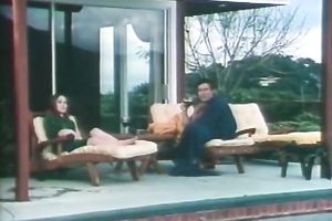 Hot dark brown floozy receives nailed in missionary pose by the pool