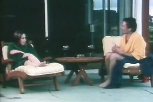 Hot dark brown floozy receives nailed in missionary pose by the pool