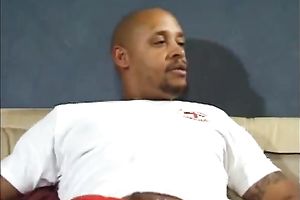 Fucking his bulky ghetto doxy in his bedroom