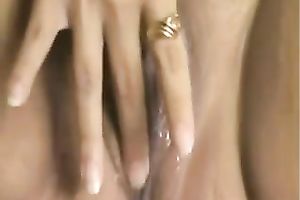 Solo clip with me fingering and toying my juicy twat