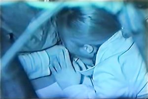 This horny Japanese hussy is giving her paramour a fine oral-service