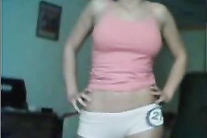 Astoundingly hawt camgirl with large melons shows off her firm taut arse