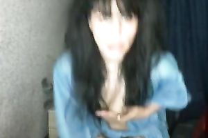 Amateur impure brunette hair milf in exquisite solo performance on cam