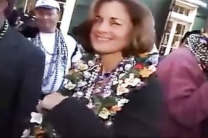 Nasty golden-haired flashes her wobblers and panties in a crowded street