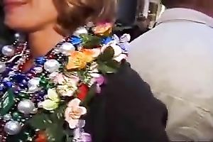 Nasty golden-haired flashes her wobblers and panties in a crowded street