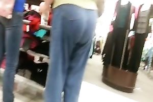 I am so obsessed with the size and shape of woman's ass