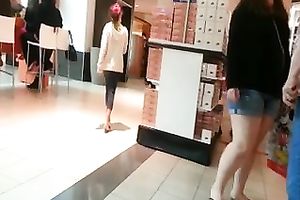 I am so obsessed with the size and shape of woman's ass