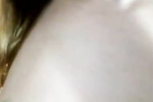 Sexy hottie with a peachy bottom puts on a priceless show for me