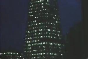 This stripper indeed knows how to put on a show and her wazoo is a masterpiece