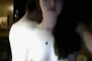 Amateur nympho has no clue what this babe wants to do with her BF's cock