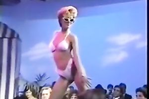 The hawt classic gals on the retro bikini contest topless
