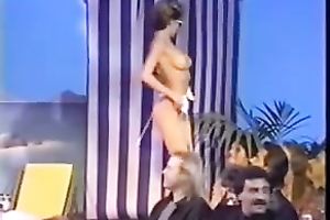 The hawt classic gals on the retro bikini contest topless