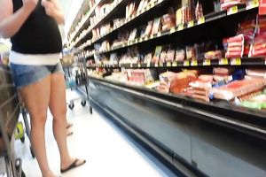 This PAWG temptress looks hawt in her denim shorts