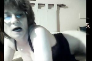 Mature white lady still has seductive cleavage and large boobs