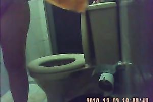 Chubby milf horny white wife on hidden web camera in the bath taking dump