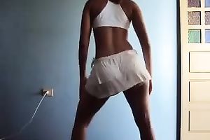 Big bottomed Brazilian seductress shakes her nifty ass like a pro