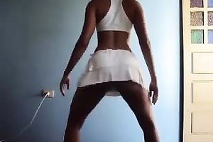 Big bottomed Brazilian seductress shakes her nifty ass like a pro