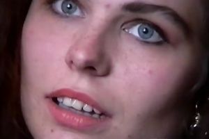 Cock crazed hoe with miniature pointer sisters engages in a 3some