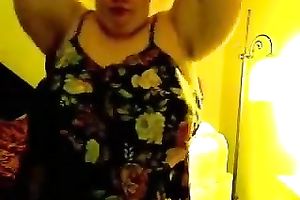Filthy white SSBBW slut on cam in her bedroom dancing