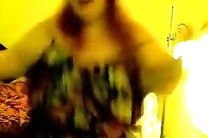 Filthy white SSBBW slut on cam in her bedroom dancing