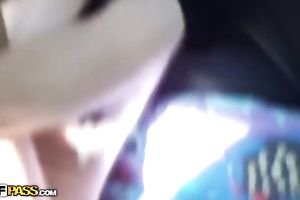 POV movie with a dark brown hussy getting her pussy fingered in a car