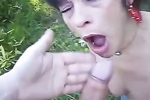 Outdoor POV with dilettante dark brown mamma engulfing my 10-Pounder greedily