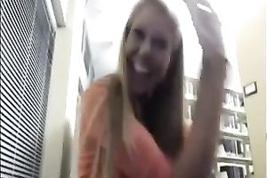 Webcam solo with my sexfriend exposing the toy in her butthole