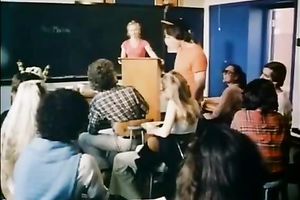 Perky classic golden-haired milf slutty wife sucks a wang in the car