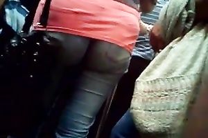 When I receive on a bus I love to spy on hot babes with large booties