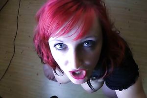 Redheaded wench sucked my shaft enthusiastically and masterfully