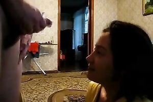 Check out how that babe patiently waits for a cumload plastering on her face