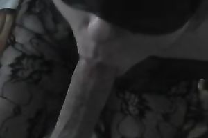 Submissive blindfolded white girlfriend on her knees doing her job