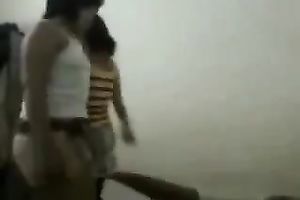 My Arabian GF knows how to dance in a hot way in front of a camera