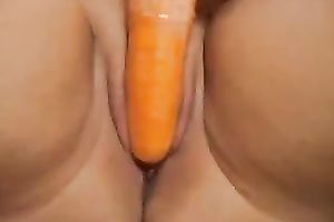 Solo episode with my girl pounding her coochie with a carrot