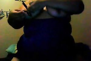 I am a pang slut and I love putting clothespins on my boobies