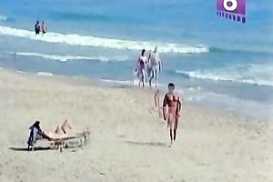 Light head torrid tramp wants to get hammered by her beefcake monstrous dude