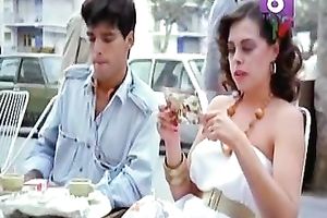 Light head torrid tramp wants to get hammered by her beefcake monstrous dude