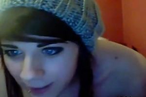 Blue eyed emo wench is flaunting her small wobblers